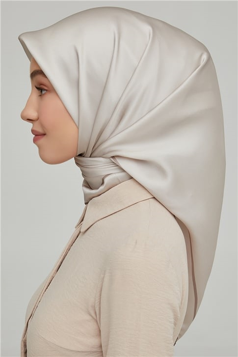 Armine Sura İpek Eşarp 21Ka8668 31