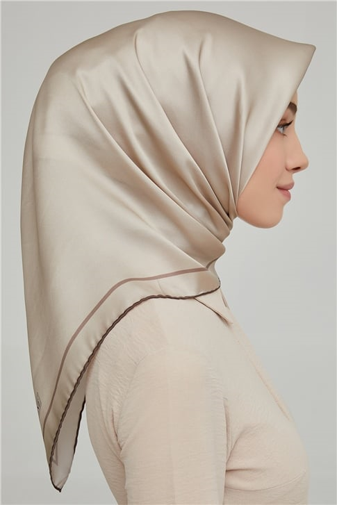 Armine Sura İpek Eşarp 21Ka8668 34