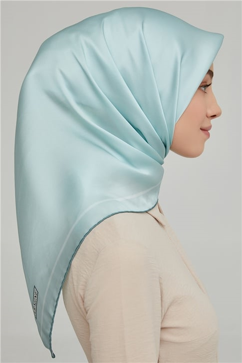 Armine Sura İpek Eşarp 21Ka8668 36