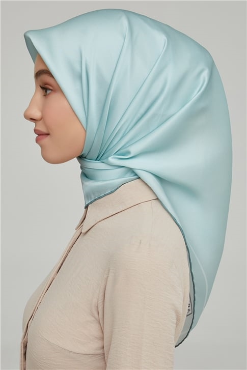 Armine Sura İpek Eşarp 21Ka8668 36