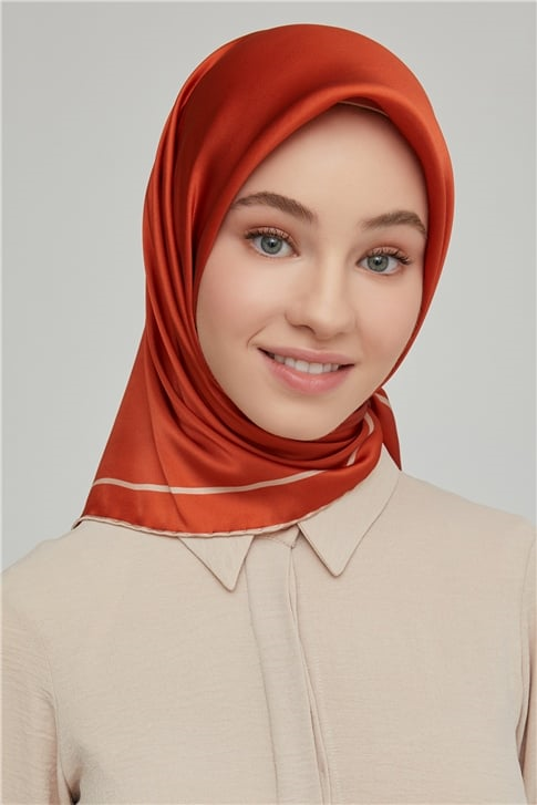 Armine Sura İpek Eşarp 21Ka8668 38