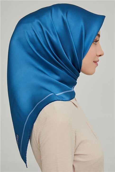 Armine Sura İpek Eşarp 21Ka8668 50
