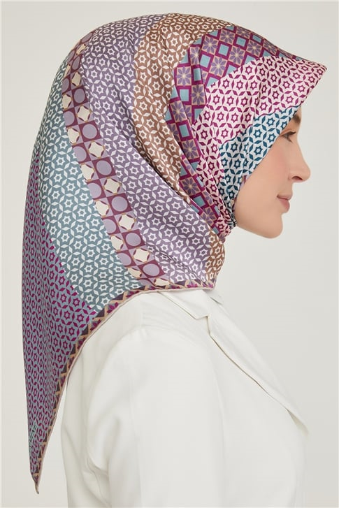 Armine Sura İpek Eşarp 21KA8669 02