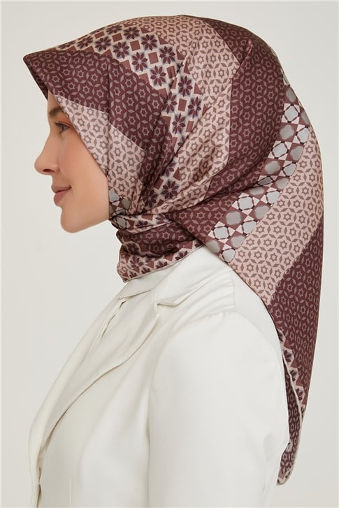 Armine Sura İpek Eşarp 21KA8669 05