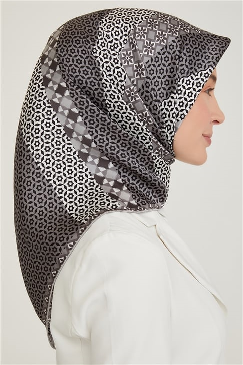 Armine Sura İpek Eşarp 21KA8669 06