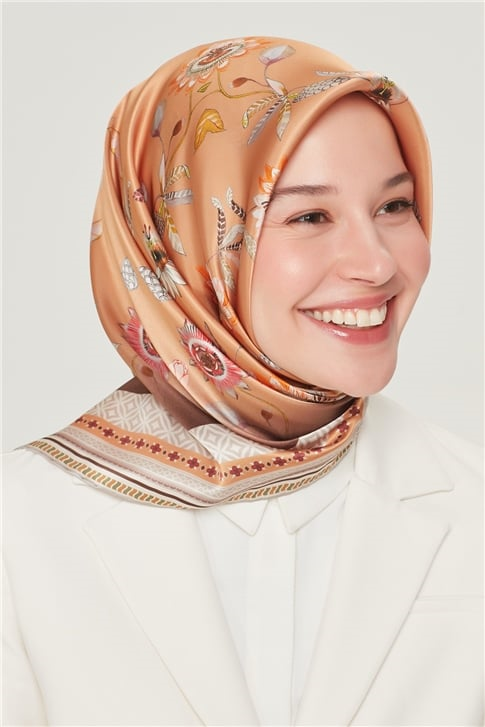Armine Sura İpek Eşarp 21Y8528 01