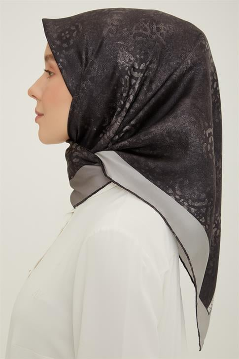 Armine Sura İpek Eşarp 22Ka8810 06