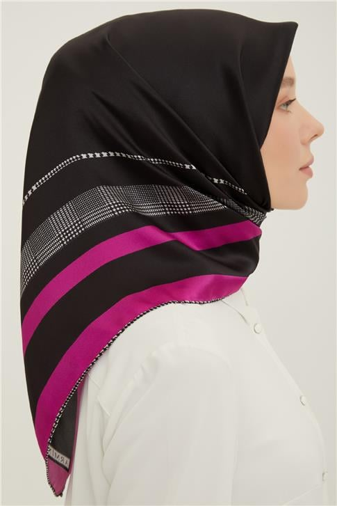 Armine Sura İpek Eşarp 22Ka8811 02