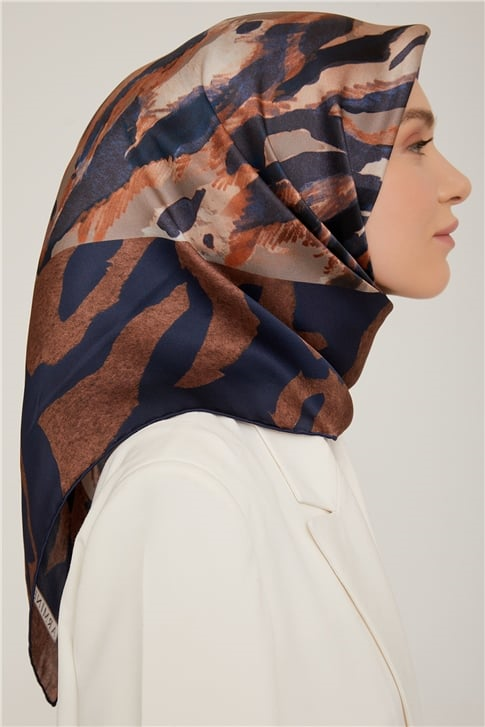 Armine Sura İpek Eşarp 22Ka8815 03