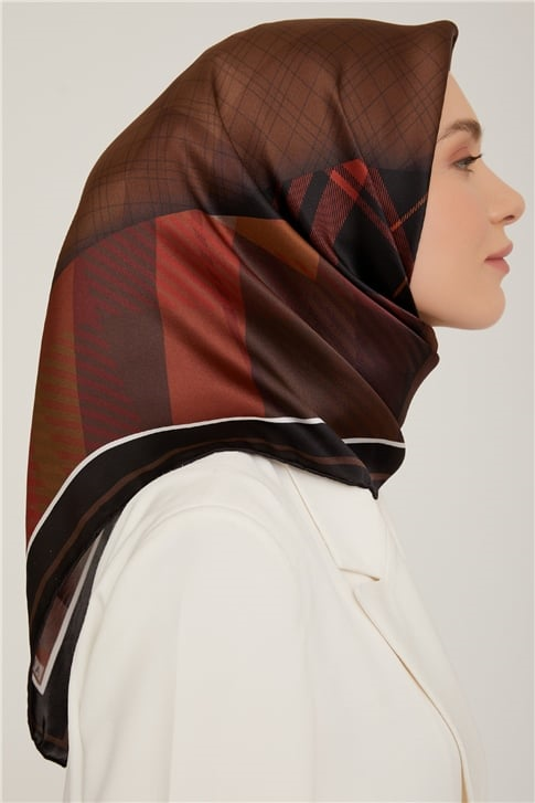 Armine Sura İpek Eşarp 22Ka8819 09