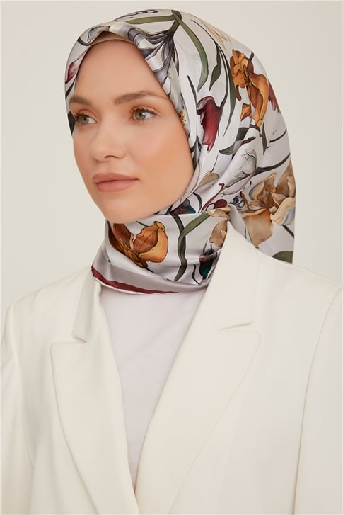 Armine Sura İpek Eşarp 22Ka8825 05