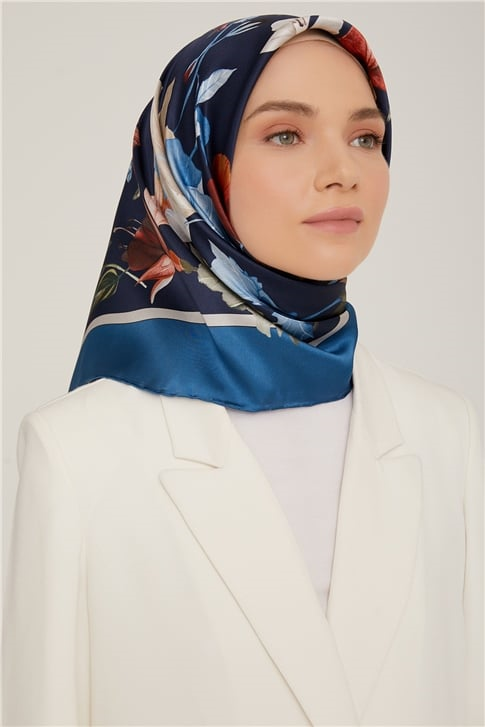 Armine Sura İpek Eşarp 22Ka8831 01