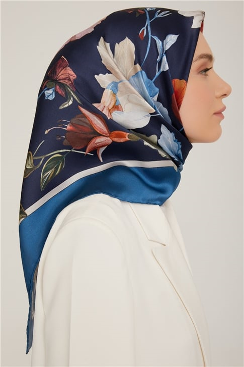 Armine Sura İpek Eşarp 22Ka8831 01