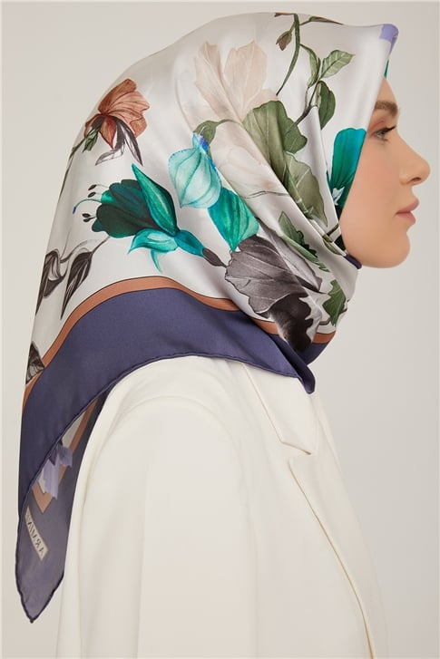 Armine Sura İpek Eşarp 22Ka8831 05