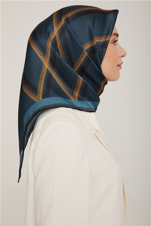 Armine Sura İpek Eşarp 22Ka8833 01