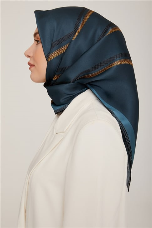 Armine Sura İpek Eşarp 22Ka8833 01