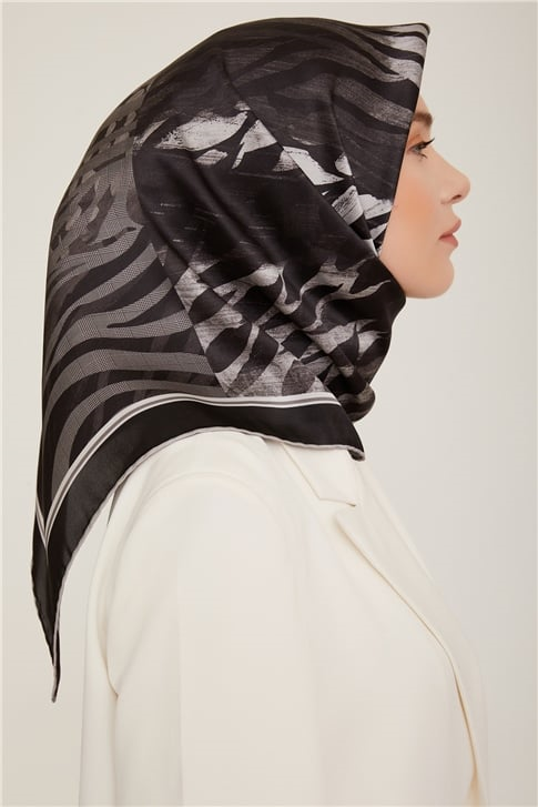 Armine Sura İpek Eşarp 22Ka8837 02