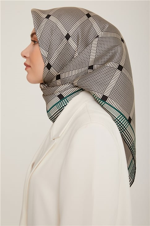 Armine Sura İpek Eşarp 22Ka8838 02