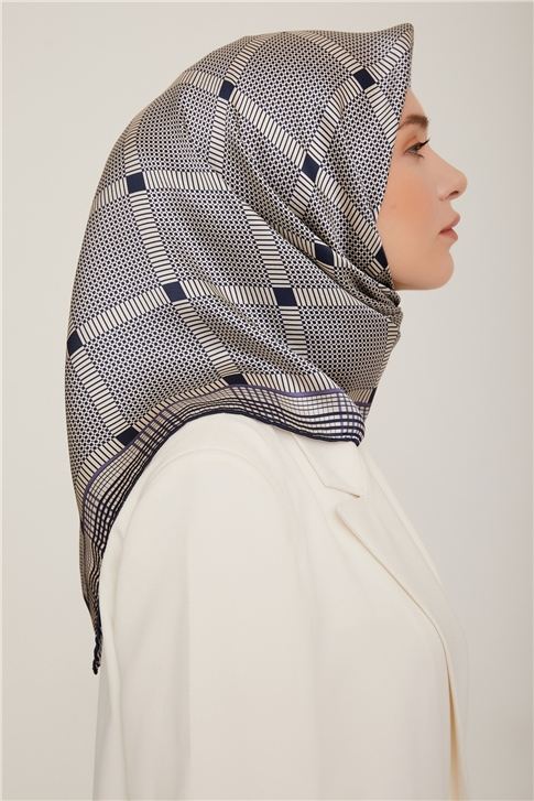 Armine Sura İpek Eşarp 22Ka8838 03
