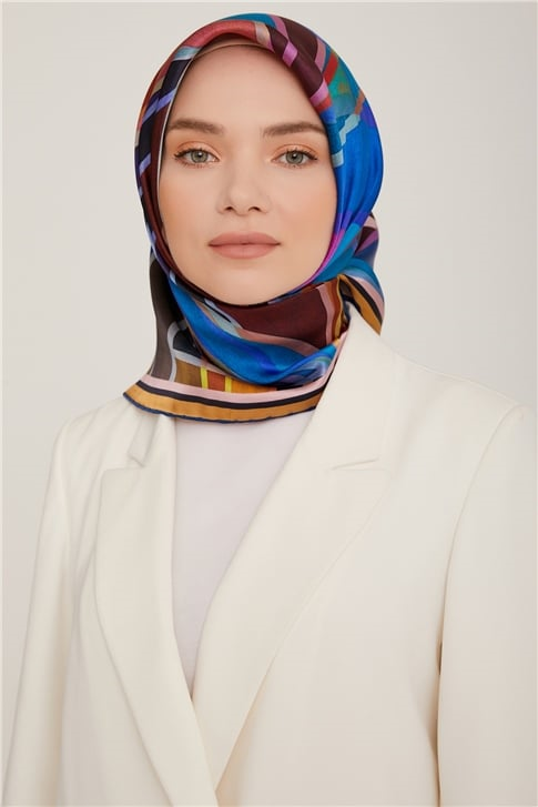 Armine Sura İpek Eşarp 22Ka8843 3 02