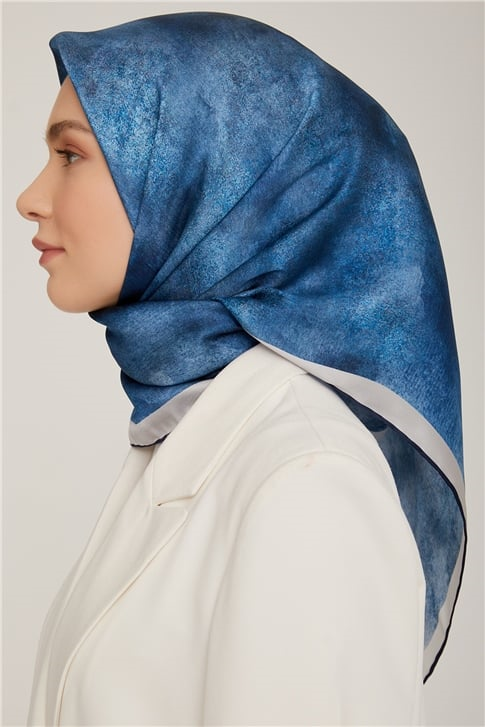 Armine Sura İpek Eşarp 22Ka8849 05