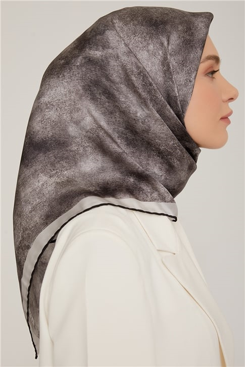 Armine Sura İpek Eşarp 22Ka8849 06