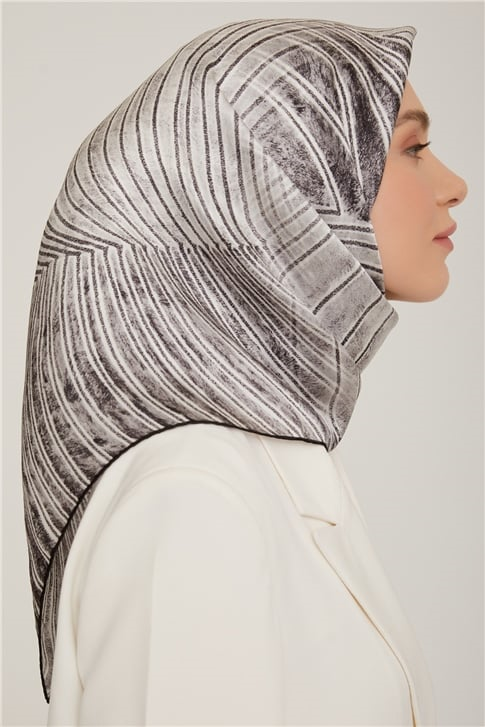 Armine Sura İpek Eşarp 22Ka8851 03