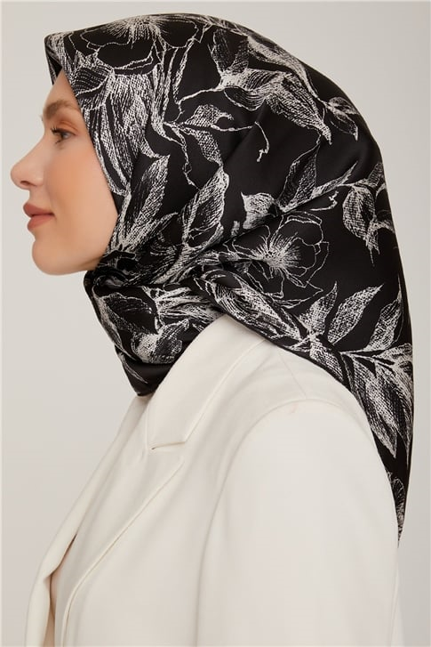 Armine Sura İpek Eşarp 22Ka8854 05