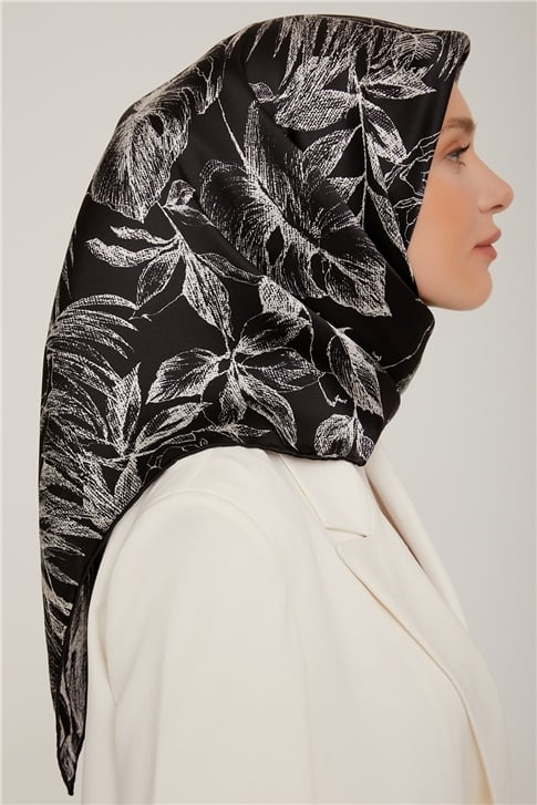 Armine Sura İpek Eşarp 22Ka8854 05