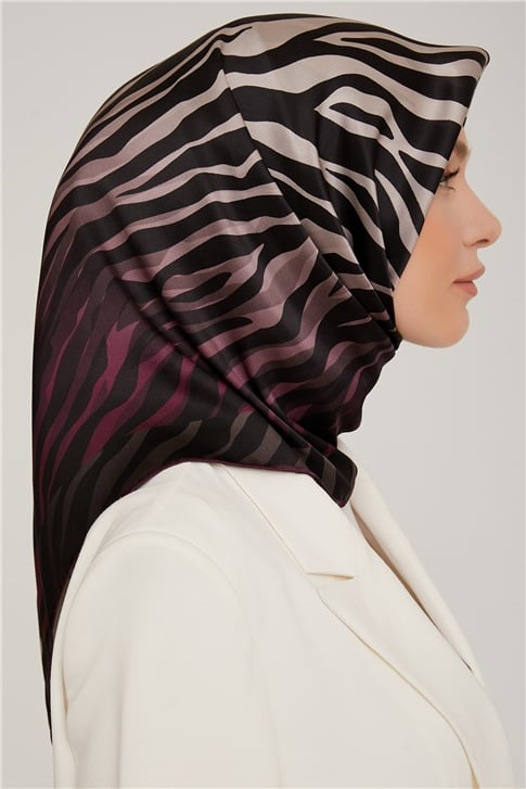 Armine Sura İpek Eşarp 22Ka8856 2 06