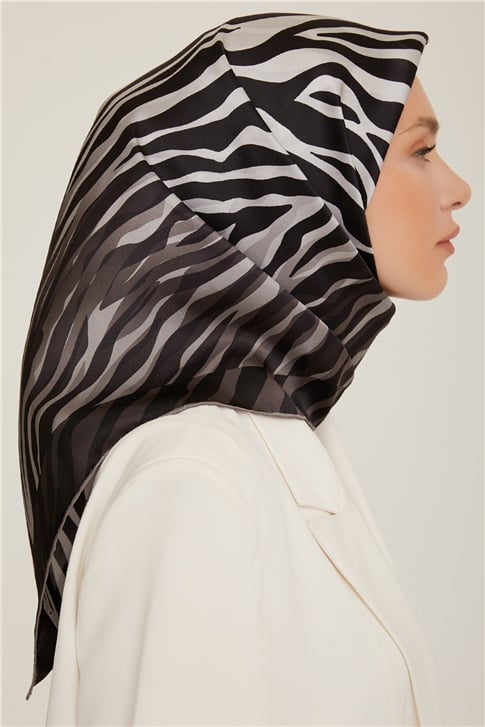 Armine Sura İpek Eşarp 22Ka8856 2 53