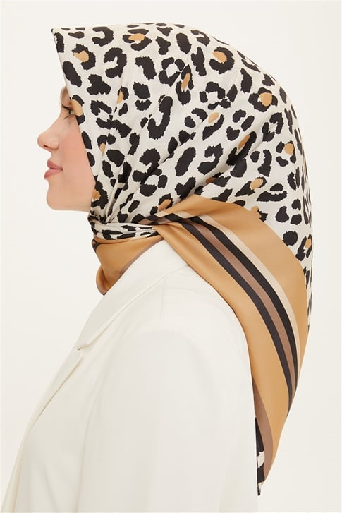 Armine Sura İpek Eşarp 22Ya8728 05