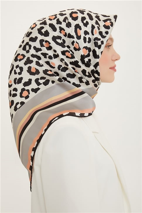Armine Sura İpek Eşarp 22Ya8728 37