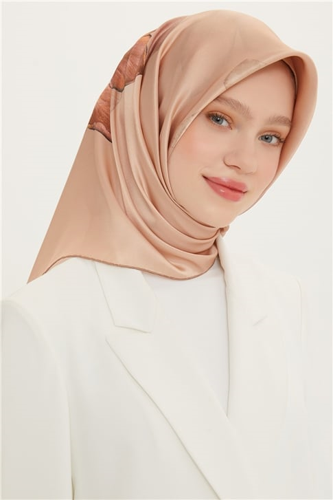 Armine Sura İpek Eşarp 22Ya8737 35 36