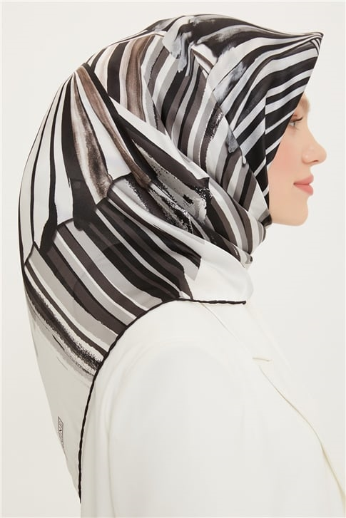 Armine Sura İpek Eşarp 22Ya8757 02