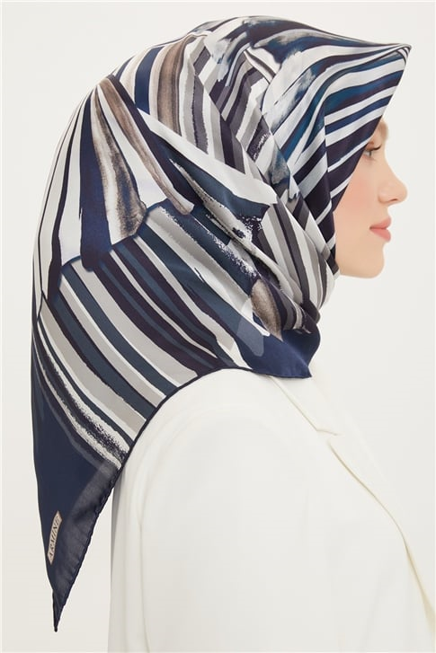 Armine Sura İpek Eşarp 22Ya8757 03