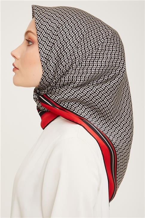 Armine Sura İpek Eşarp 23Ka9026 05