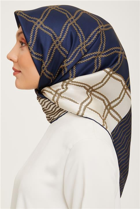 Armine Sura İpek Eşarp 23Ka9031 01