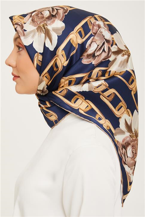 Armine Sura İpek Eşarp 23Ka9034 2 07