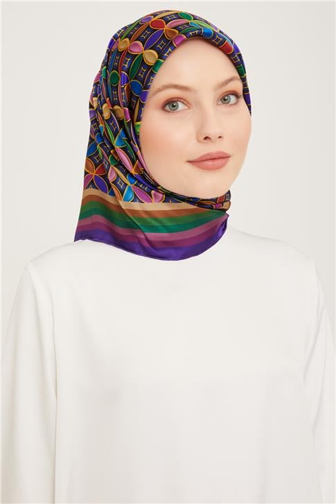 Armine Sura İpek Eşarp 23Ka9036 5 01
