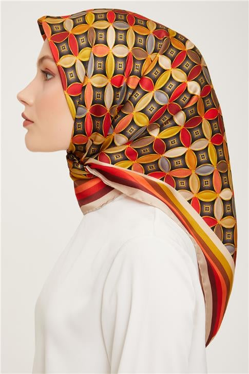 Armine Sura İpek Eşarp 23Ka9036 5 02