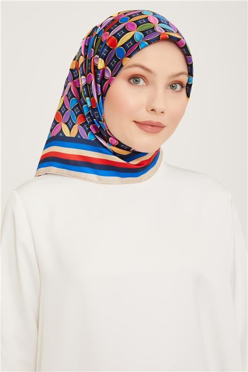 Armine Sura İpek Eşarp 23Ka9036 5 35