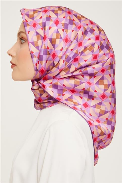 Armine Sura İpek Eşarp 23Ka9045 01