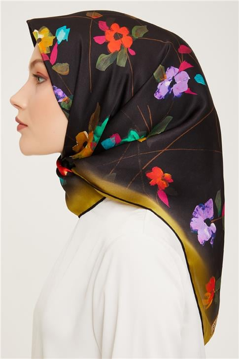 Armine Sura İpek Eşarp 23Ka9048 01