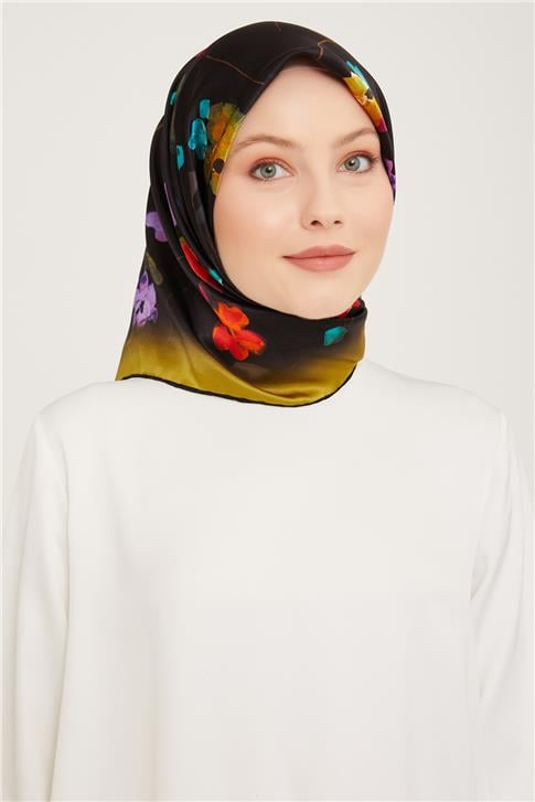 Armine Sura İpek Eşarp 23Ka9048 01