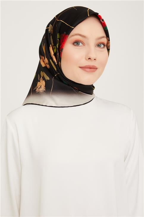 Armine Sura İpek Eşarp 23Ka9048 04