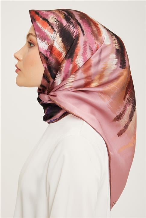 Armine Sura İpek Eşarp 23Ka9049 01