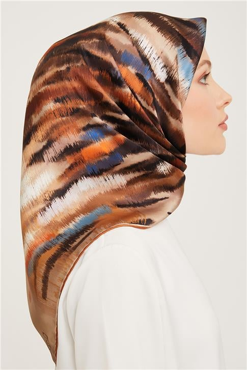Armine Sura İpek Eşarp 23Ka9049 02
