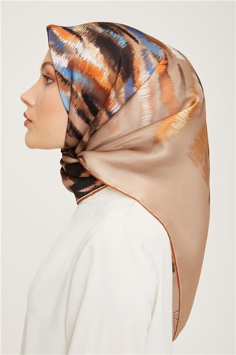 Armine Sura İpek Eşarp 23Ka9049 02