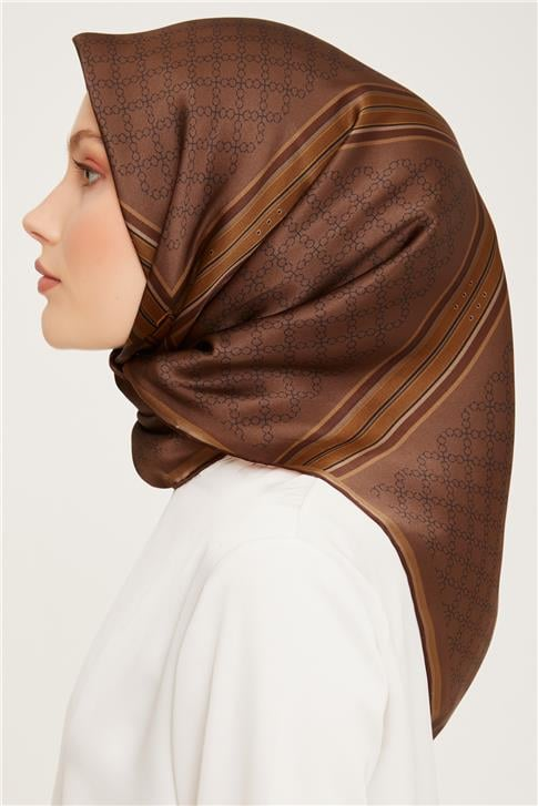 Armine Sura İpek Eşarp 23Ka9054 04